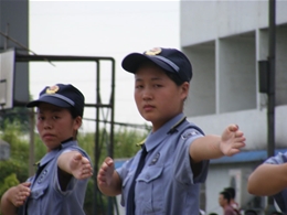 現(xiàn)場(chǎng)車輛指揮訓(xùn)練_調(diào)整大小